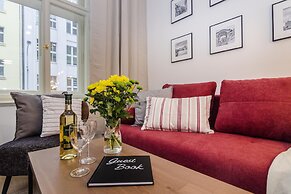 Royal APTs Prague by Michal&Friends