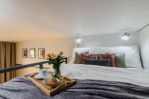 Royal APTs Prague by Michal&Friends