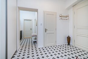 Royal APTs Prague by Michal&Friends