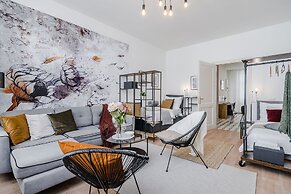 Royal APTs Prague by Michal&Friends