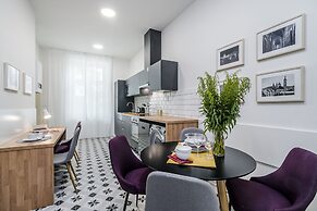 Royal APTs Prague by Michal&Friends
