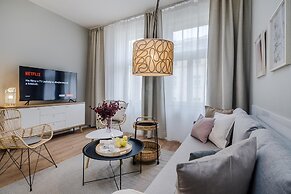 Royal APTs Prague by Michal&Friends