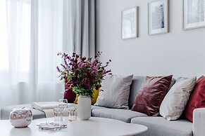 Royal APTs Prague by Michal&Friends