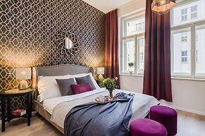 Royal APTs Prague by Michal&Friends