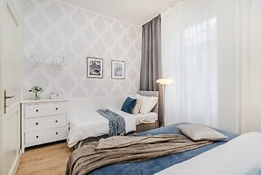 Royal APTs Prague by Michal&Friends
