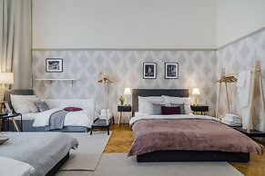 Modern APT in Center by Michal&Friends