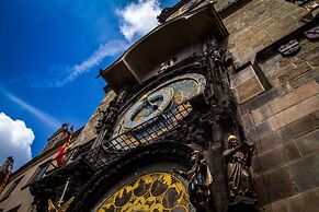 Modern APT in Center by Michal&Friends