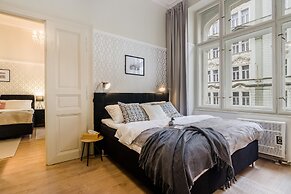 Modern APT in Center by Michal&Friends