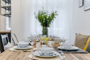 Modern APT in Center by Michal&Friends