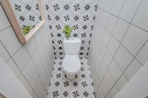 Modern APT in Center by Michal&Friends