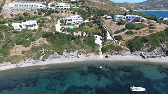 Aelia Collection Suites - Adults Only