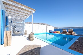 Aelia Collection Suites - Adults Only