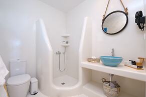 Aelia Collection Suites - Adults Only