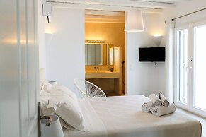 Ortus White Mykonian Luxury Villa