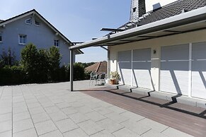 the white design apartment