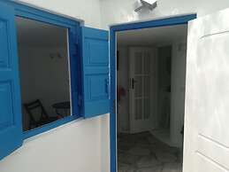 Mykonian Eclectic Studio For 2