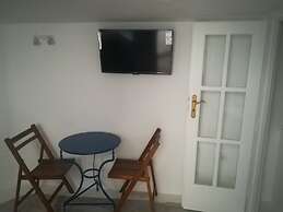 Mykonian Eclectic Studio For 2