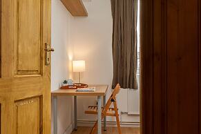 Tower Bridge Accommodation - 1