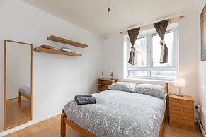 Tower Bridge Accommodation - 1