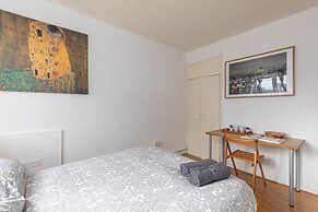 Tower Bridge Accommodation - 1