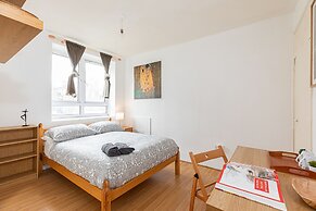 Tower Bridge Accommodation - 1