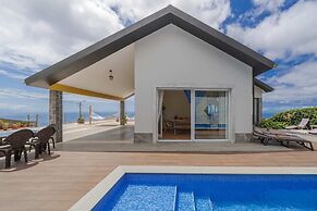 Villa Sea Colors by An Island Apart