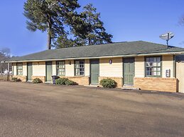 OYO Hotel Brookhaven MS Hwy 51 North