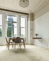 Spacious 1BR Period Apartment Hampstead