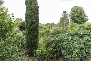 Spacious 1BR Period Apartment Hampstead