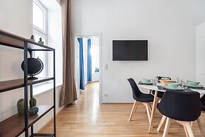 Cozy new stylish 15 min to the center