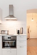 Cozy new stylish 15 min to the center