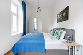 Cozy new stylish 15 min to the center