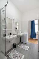 Cozy new stylish 15 min to the center