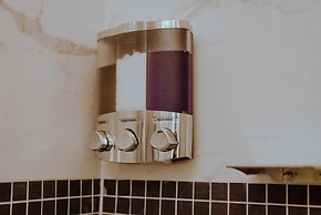 Modern City Apartment Near Central Park