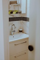 Modern City Apartment Near Central Park