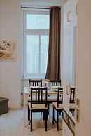 Modern City Apartment Near Central Park