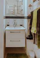 Modern City Apartment Near Central Park