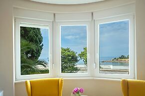 Sand Beach Apartments