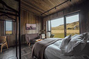 Seljalandsfoss Horizons