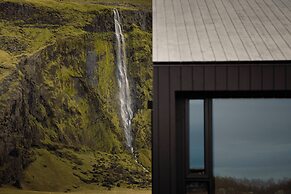 Seljalandsfoss Horizons