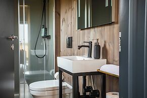 Seljalandsfoss Horizons