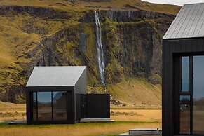 Seljalandsfoss Horizons