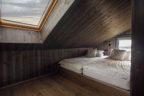 Seljalandsfoss Horizons