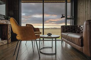 Seljalandsfoss Horizons