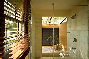 Jet Luxury at Langosta BeachResortVillas