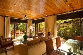 Jet Luxury at Langosta BeachResortVillas