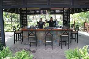 Jet Luxury at Langosta BeachResortVillas