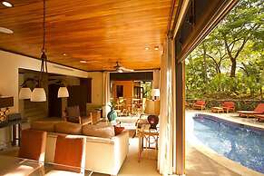 Jet Luxury at Langosta BeachResortVillas