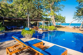 Jet Luxury at Langosta BeachResortVillas