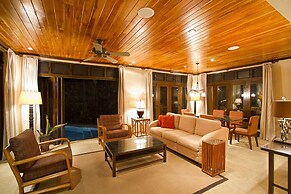 Jet Luxury at Langosta BeachResortVillas